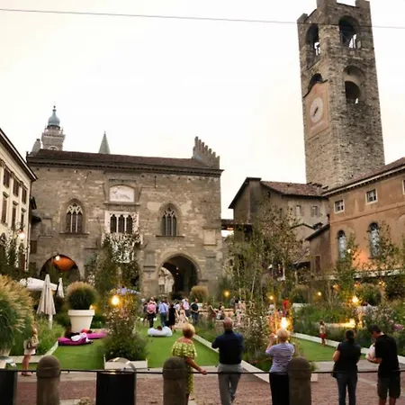 Hotel Piazza Vecchia 4*
