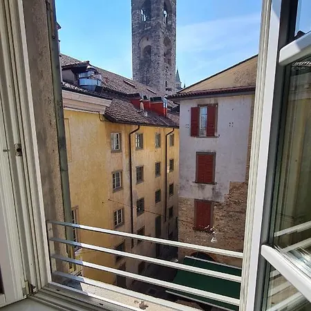Piazza Vecchia Szálloda 4*