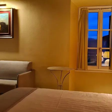 Piazza Vecchia Szálloda 4*