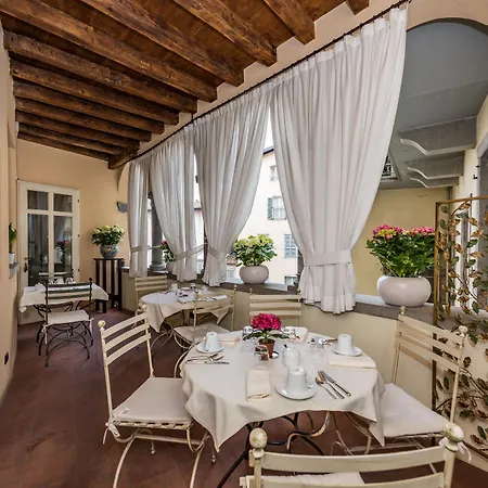 Piazza Vecchia Hotel 4*