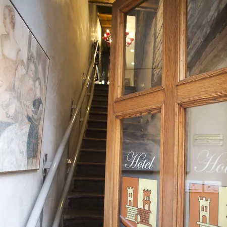 Piazza Vecchia 4* Bérgamo