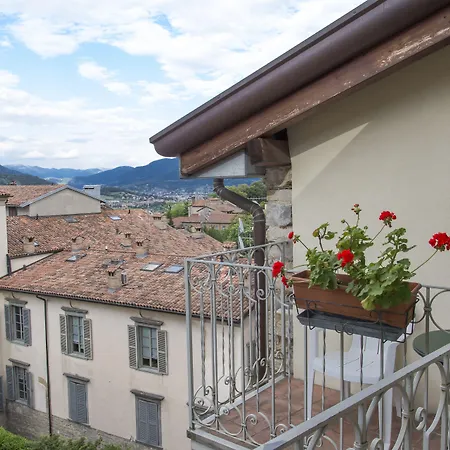 Piazza Vecchia 4* Bérgamo