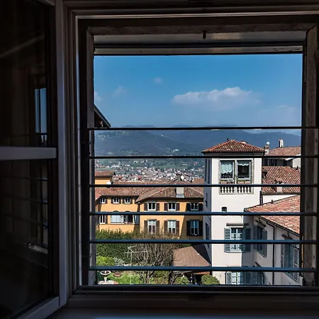 Piazza Vecchia Hotel 4*