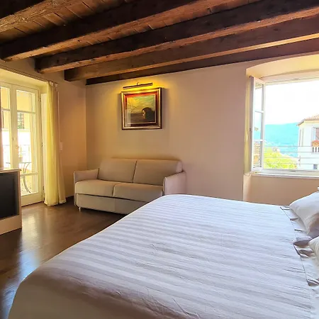 Piazza Vecchia 4* Bérgamo