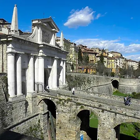 מלון Piazza Vecchia
