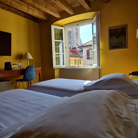 Piazza Vecchia 호텔 4*