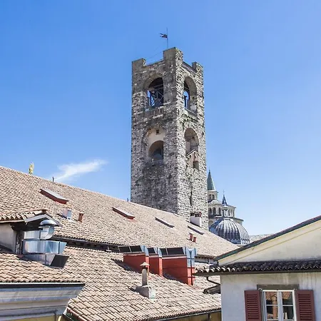 Piazza Vecchia Szálloda
