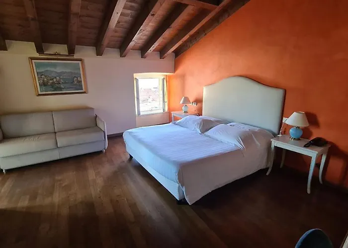 Piazza Vecchia Hotel 4*