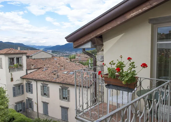 Piazza Vecchia 4* Bergamo