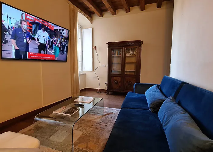 Piazza Vecchia 4*
