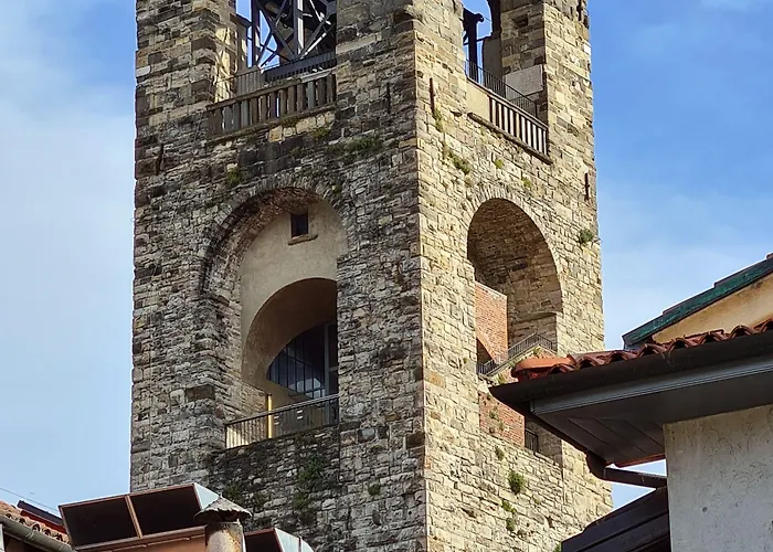 Piazza Vecchia 4* Bergamo