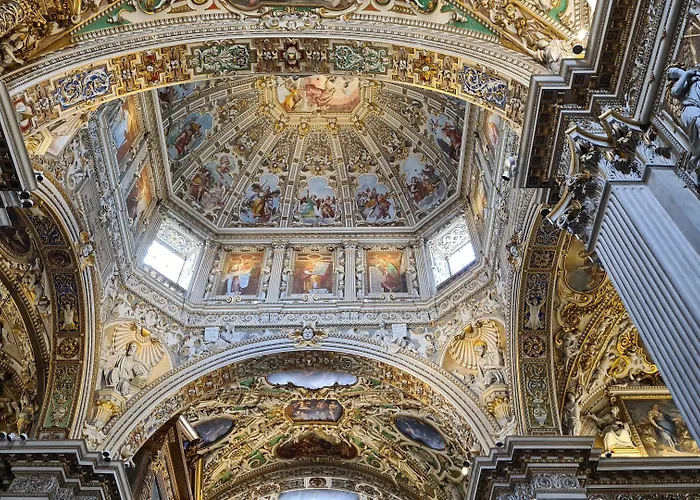 Piazza Vecchia Hotel