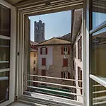 Piazza Vecchia 4* Bérgamo